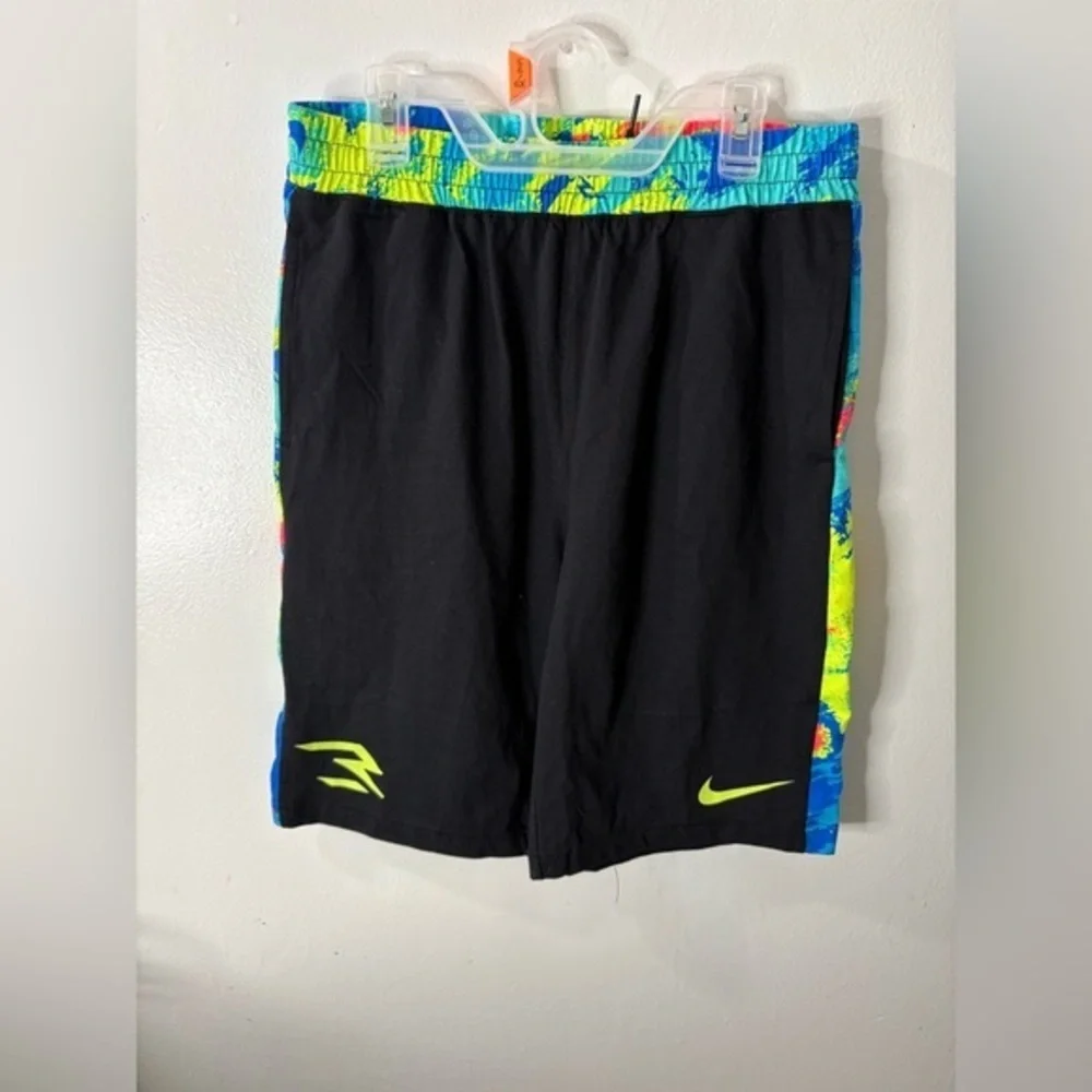 Boys nike shorts size‎ 13-15 new